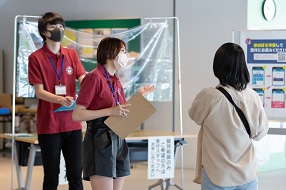 学生スタッフ③アップ用.jpg